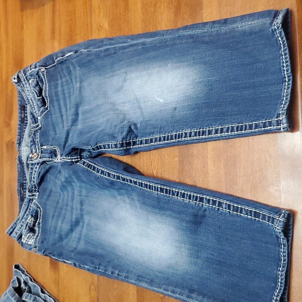 Vigoss Capri's